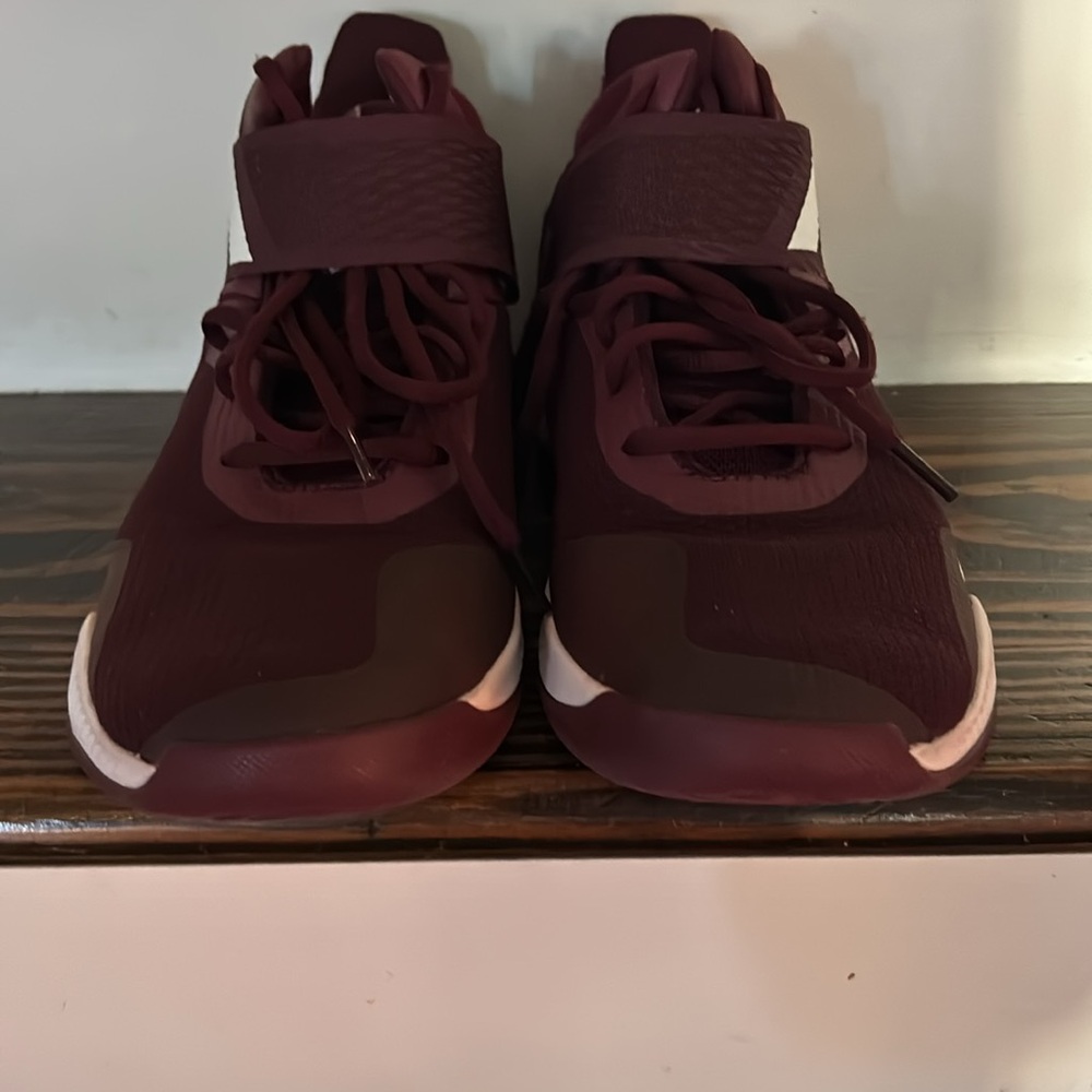 Adidas bounce shoes - Picture 2 of 4